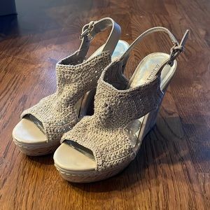 AUDREY BROOKE 4 1/2 inch wedges. Size 5 1/2